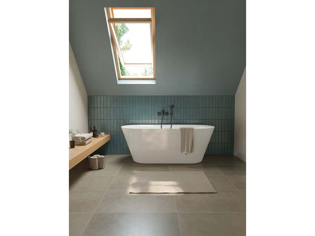 Bathtubs Mio H240712...0001 Jika